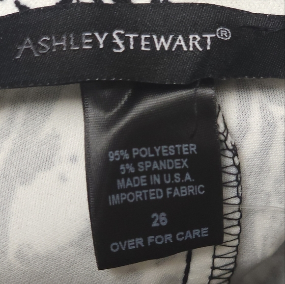 Palm ruffle shorts - Picture 6 of 7